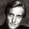 Charles Dance profilképe