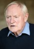 Julian Glover profilképe